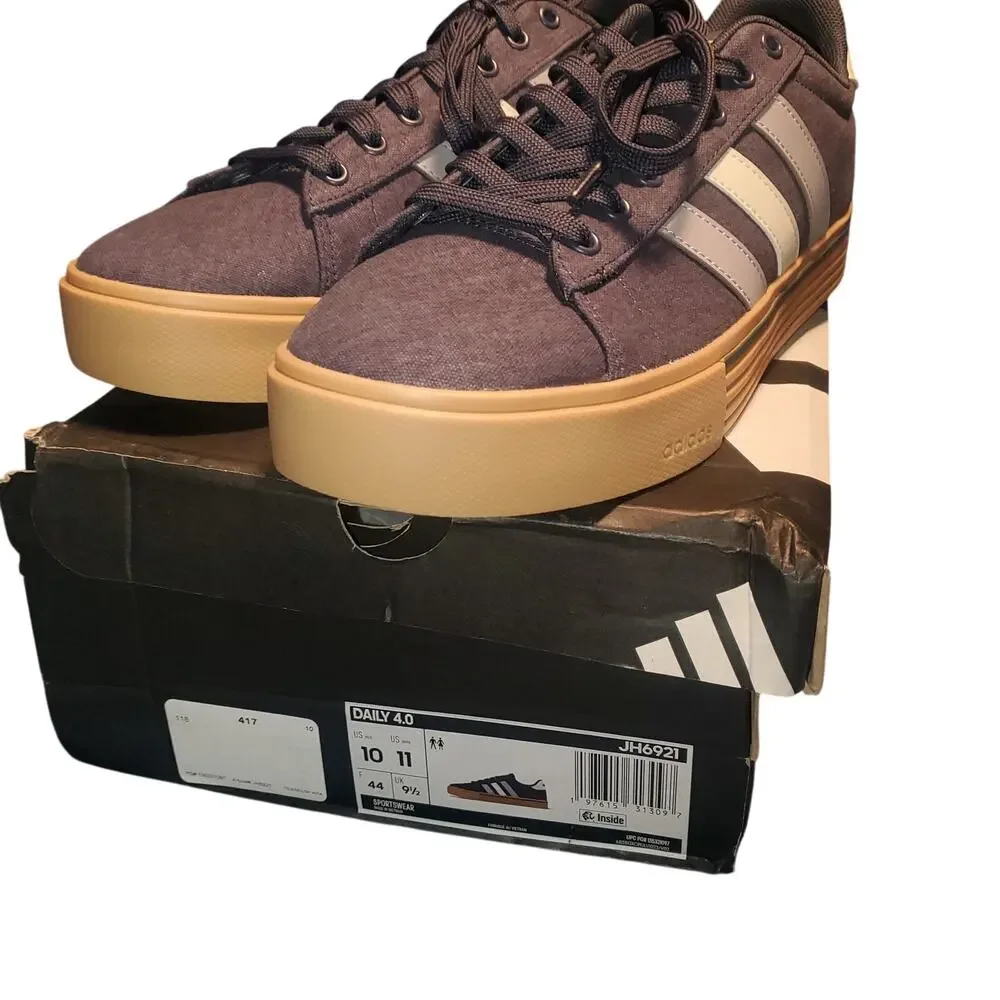 NEW Adidas Unisex Men Size 10, Women Size 11 Daily 4.0 Lace Up Casual Sneakers